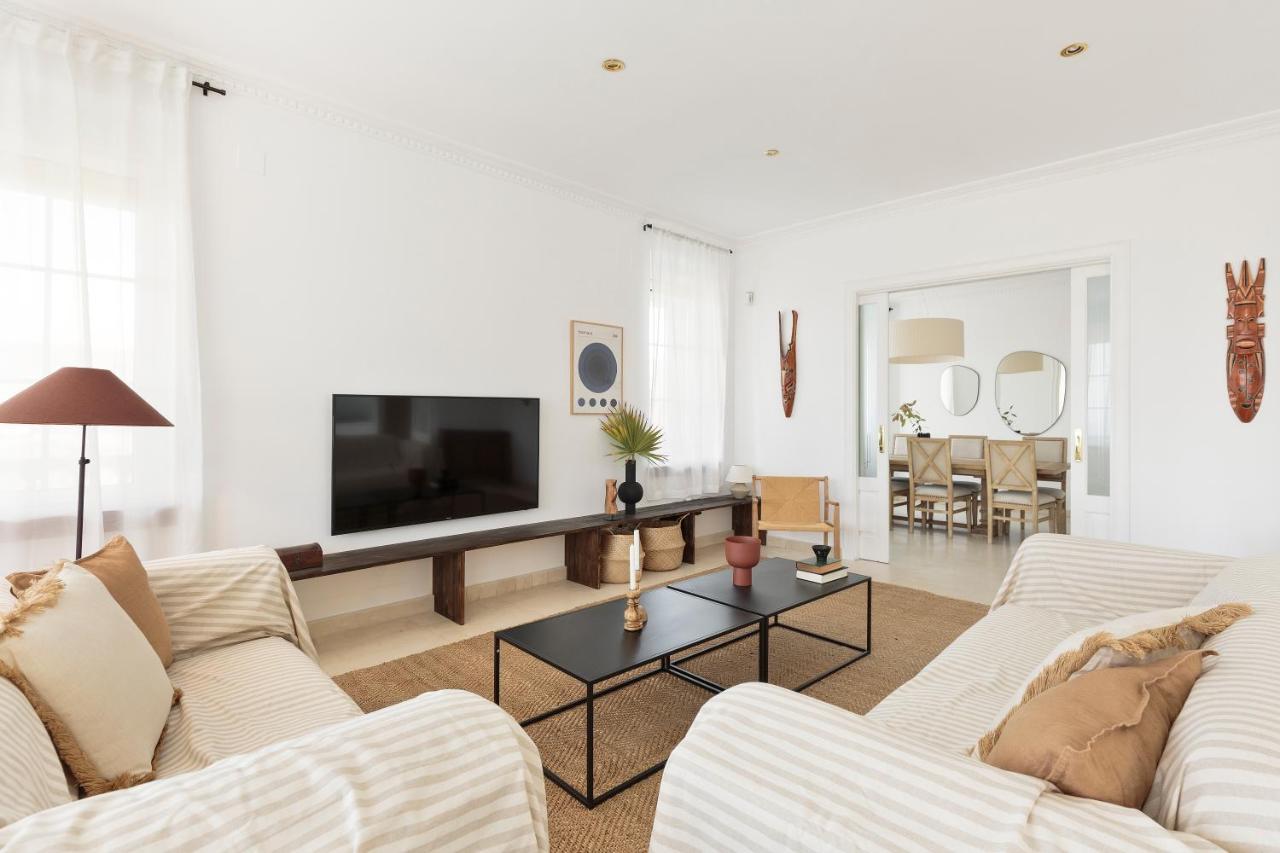 Luxury Seaview By Olala Homes
